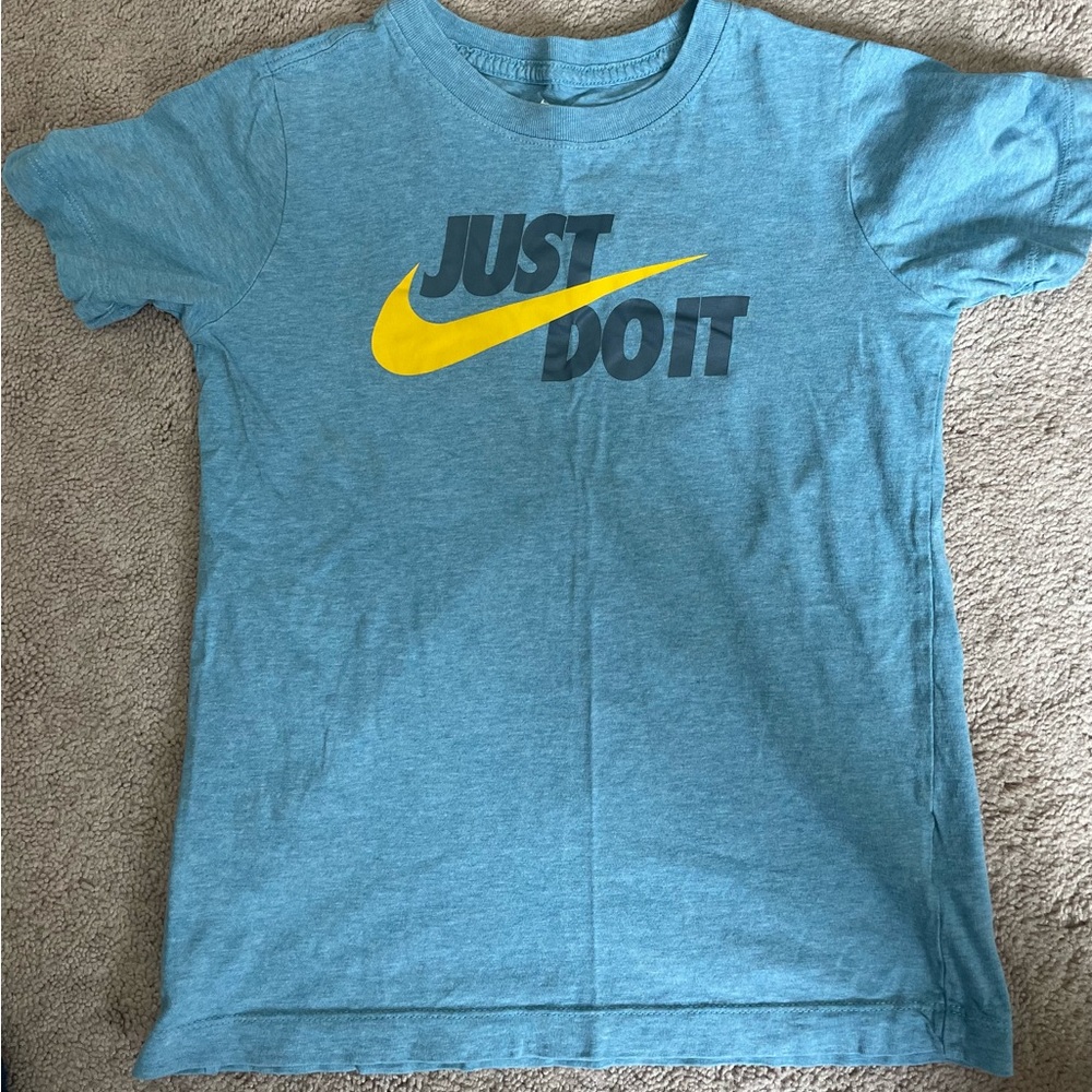 Boys Nike T